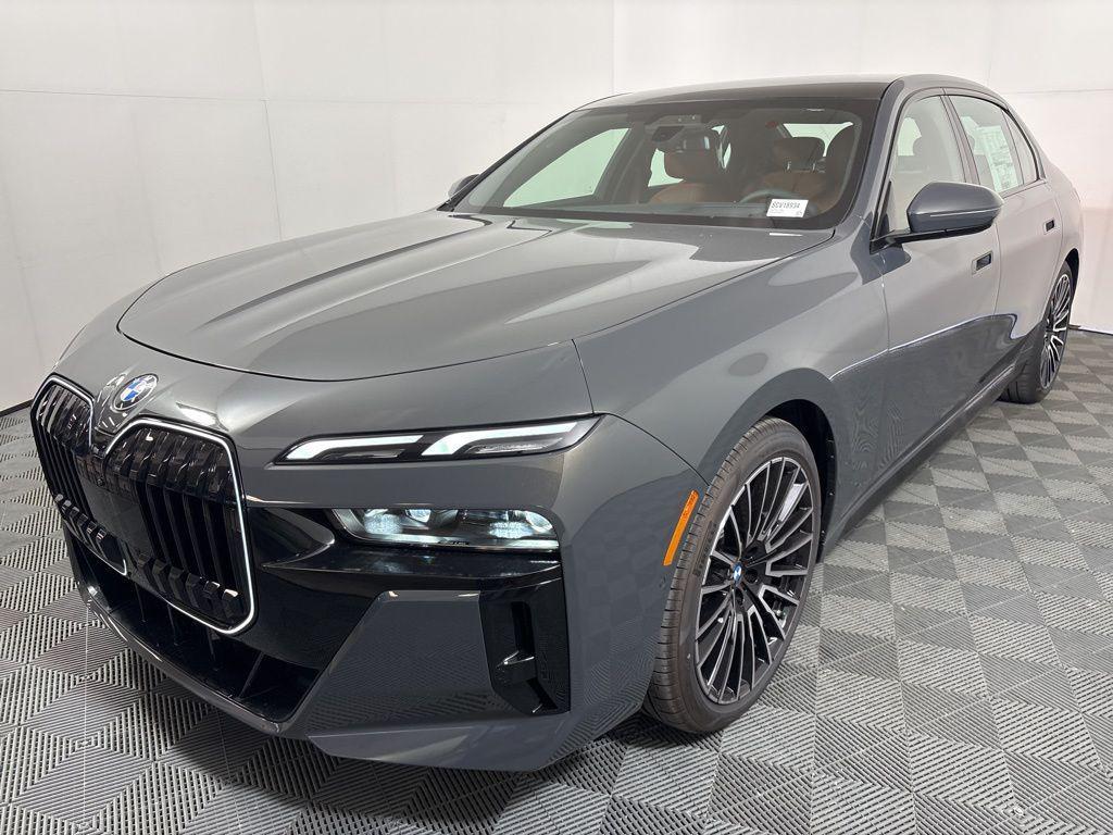 new 2025 BMW 760 car, priced at $132,255