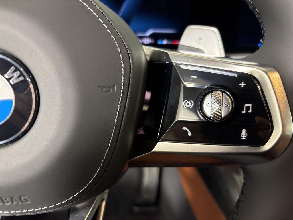 new 2025 BMW 760 car, priced at $132,255