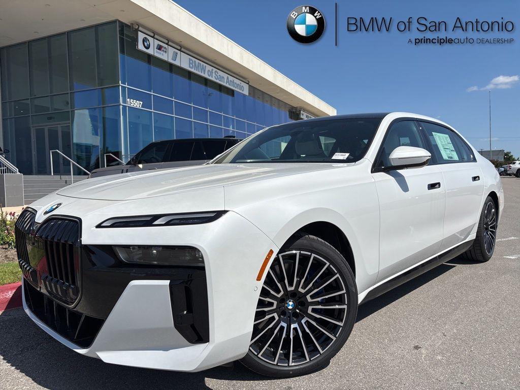 new 2025 BMW 760 car, priced at $132,225