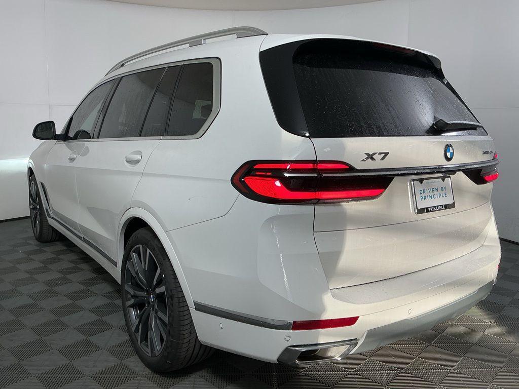 new 2026 BMW X7 car, priced at $95,925