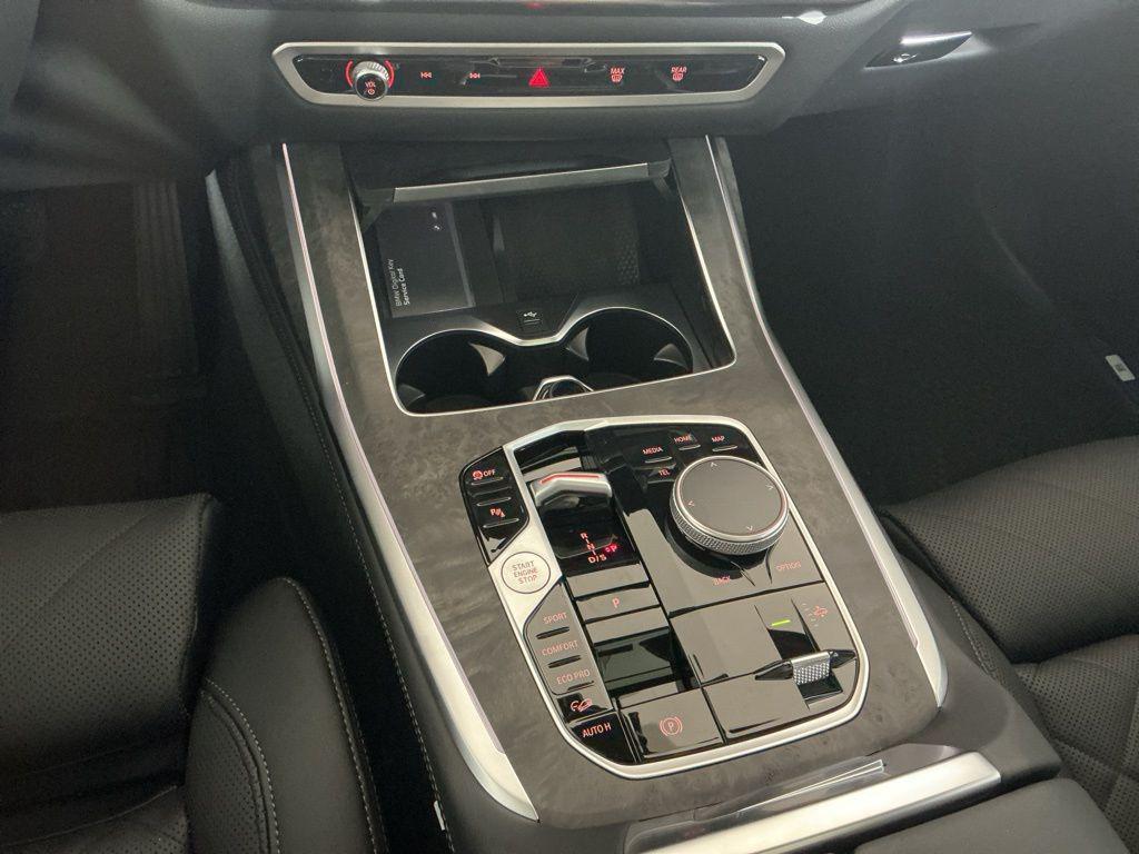 new 2026 BMW X7 car, priced at $95,925