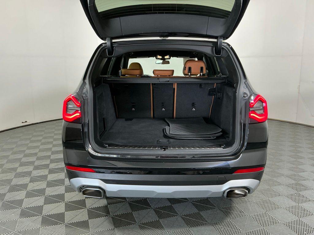 BMW X3 view 28