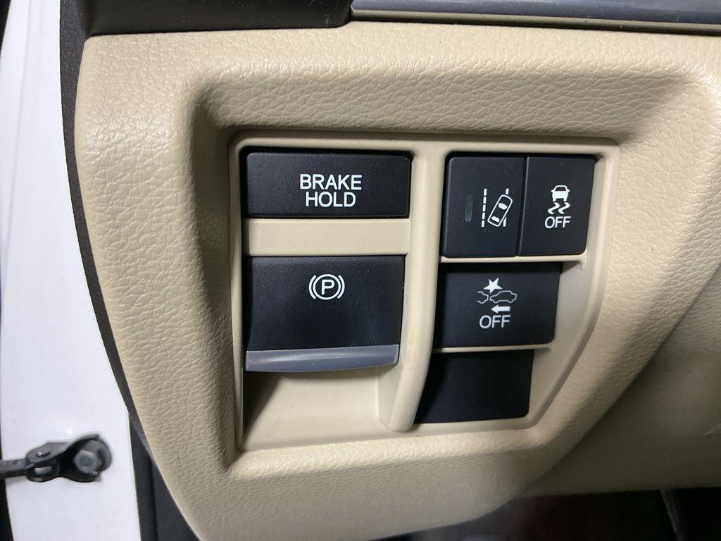 used 2018 Acura MDX car, priced at $15,652