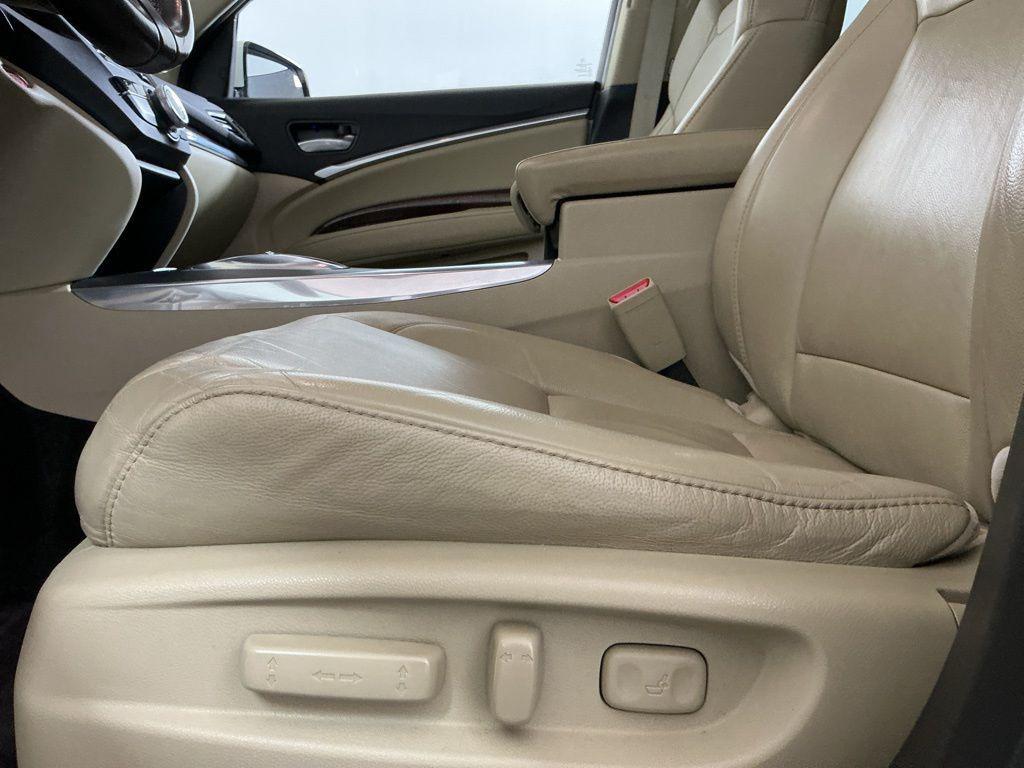 used 2018 Acura MDX car, priced at $15,652