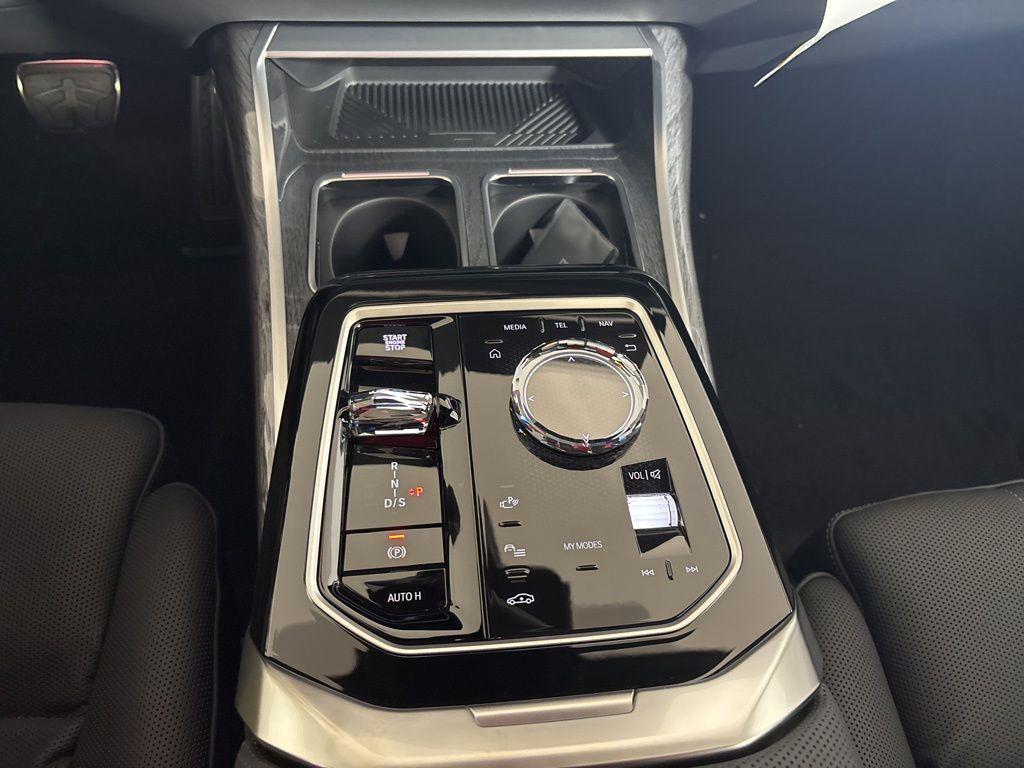 new 2025 BMW 750e car, priced at $115,075
