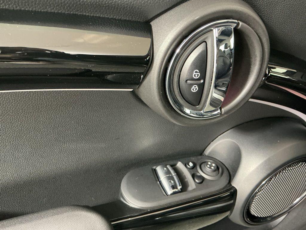 used 2023 MINI Hardtop car, priced at $23,562