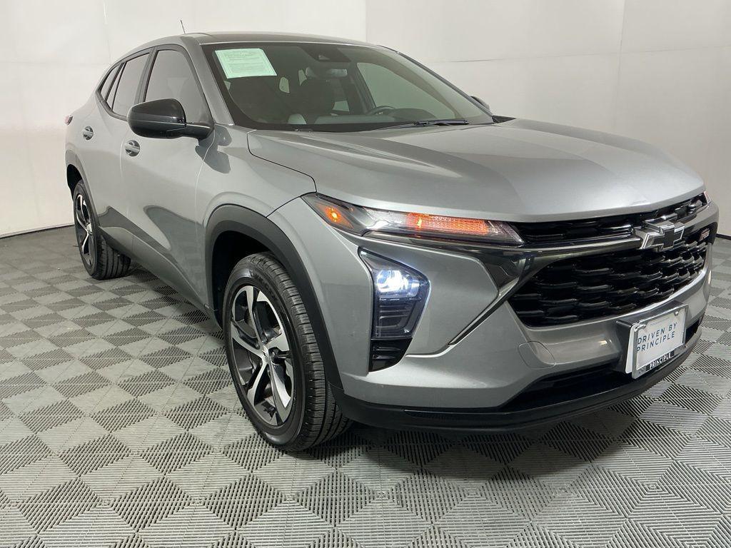 used 2024 Chevrolet Trax car, priced at $18,962