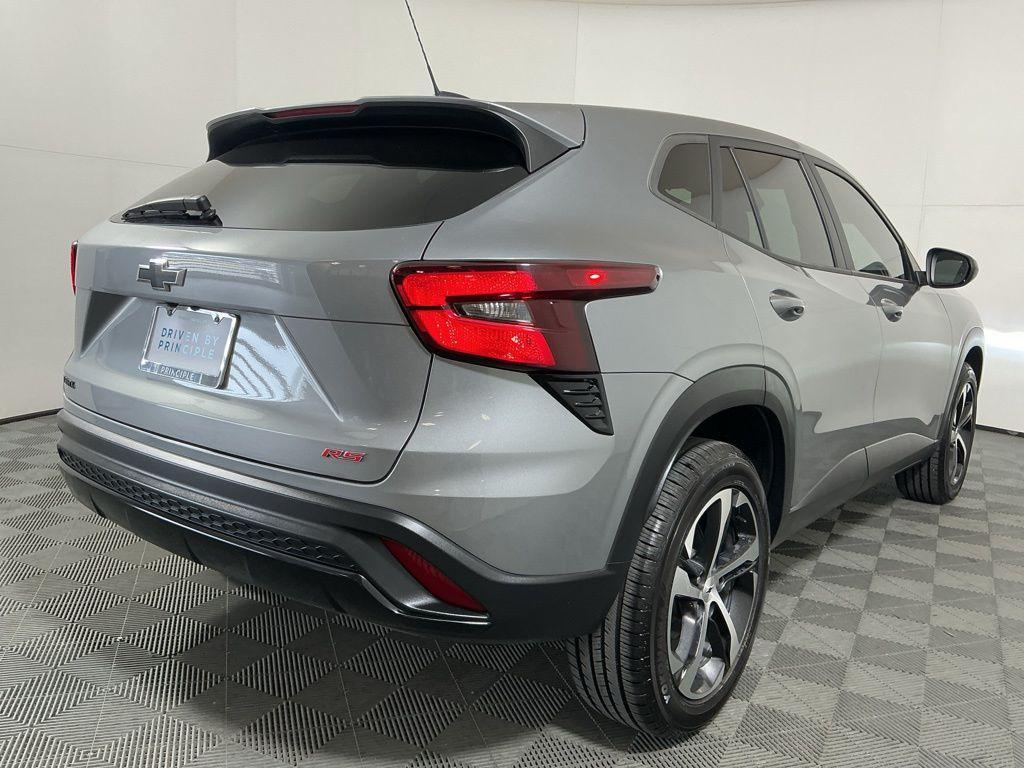 used 2024 Chevrolet Trax car, priced at $18,962