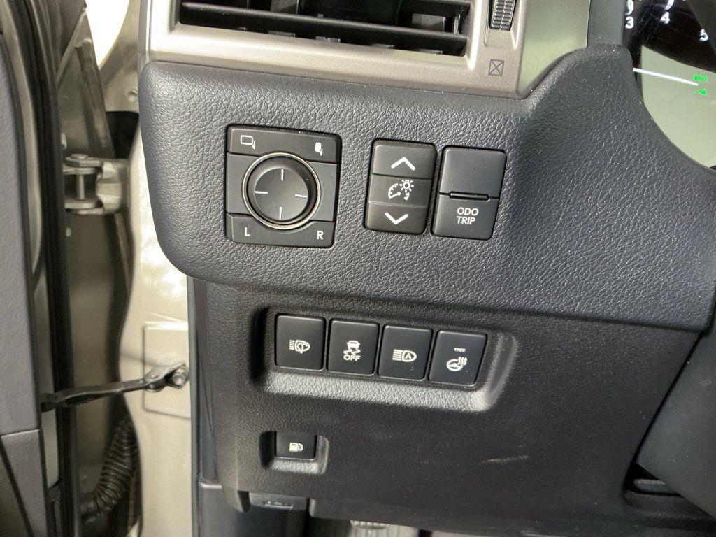 used 2022 Lexus GX 460 car, priced at $51,962