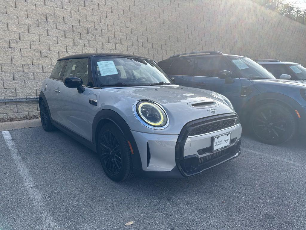 used 2022 MINI Hardtop car, priced at $21,462
