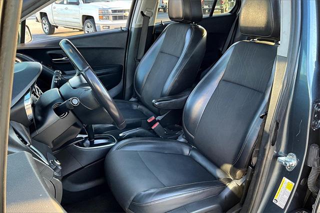 2022 Shadow Gray Metallic Chevrolet Trax