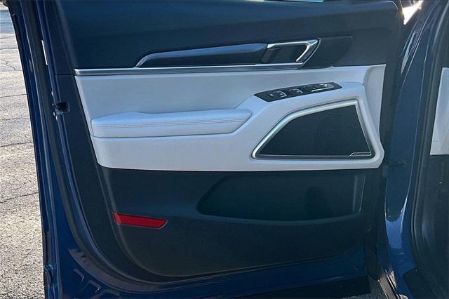 used 2023 Kia Telluride car, priced at $32,999