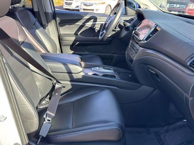 used 2025 Honda Ridgeline car, priced at $37,981