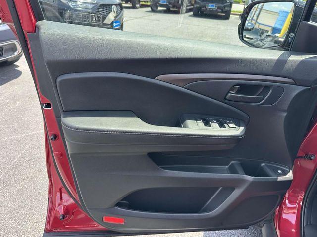 used 2025 Honda Ridgeline car, priced at $34,282