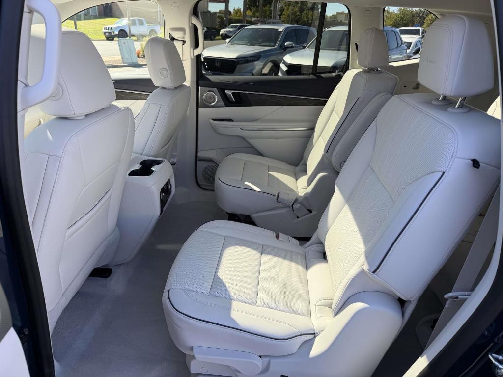 new 2027 Buick Enclave car, priced at $66,592