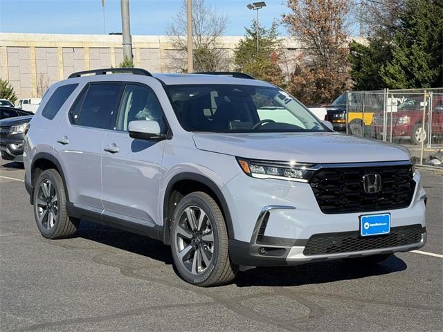 new 2025 Honda Pilot car, priced at $51,550
