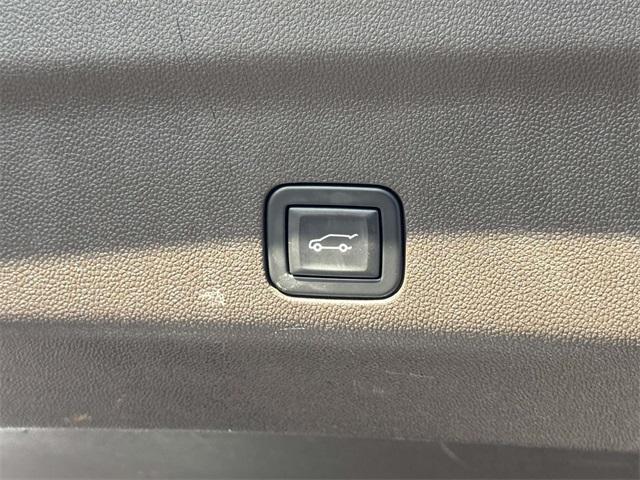 used 2023 GMC Yukon XL car, priced at $50,999