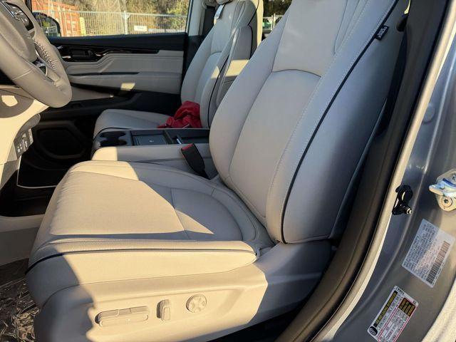 new 2026 Honda Odyssey car, priced at $50,385