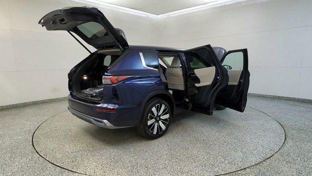 new 2025 Mitsubishi Outlander car, priced at $38,455