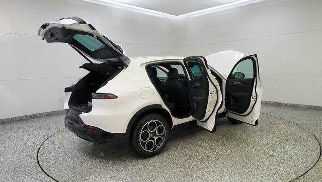 new 2025 Alfa Romeo Tonale car, priced at $43,185