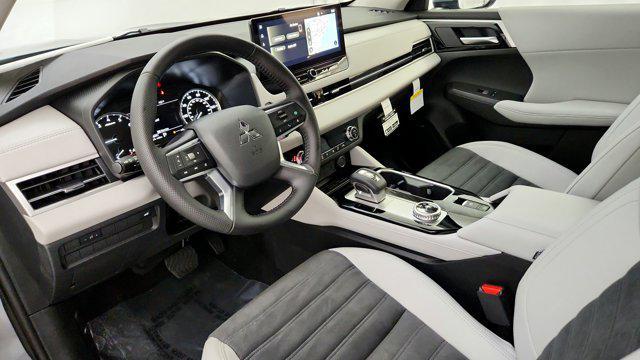 new 2025 Mitsubishi Outlander car, priced at $36,625
