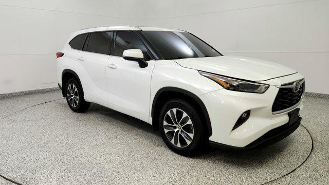 used 2022 Toyota Highlander car, priced at $29,928