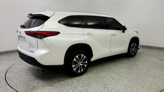 used 2022 Toyota Highlander car, priced at $29,928