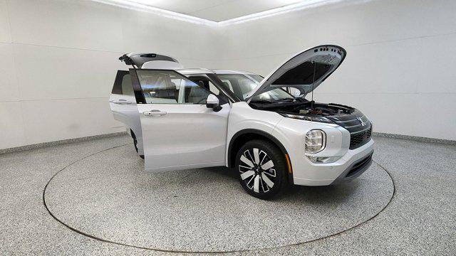 new 2025 Mitsubishi Outlander car, priced at $43,695