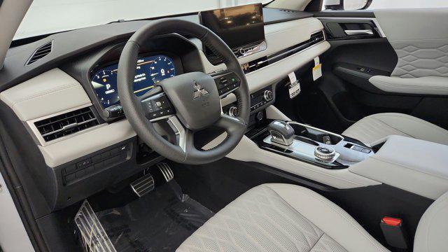 new 2025 Mitsubishi Outlander car, priced at $43,695