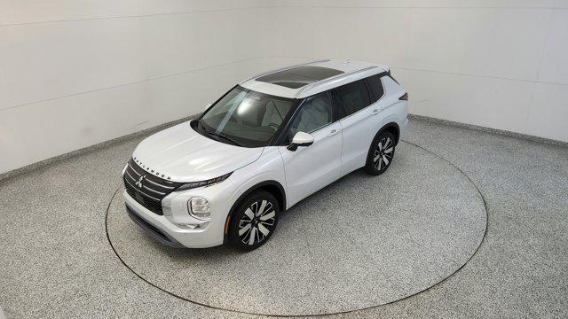 new 2025 Mitsubishi Outlander car, priced at $43,695