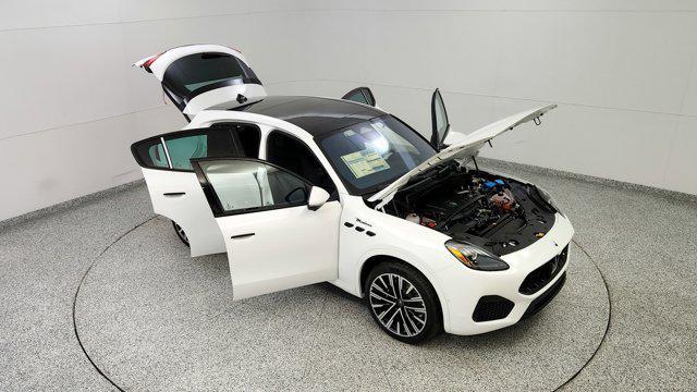 new 2025 Maserati Grecale car, priced at $89,805