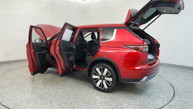 new 2025 Mitsubishi Outlander car, priced at $37,470