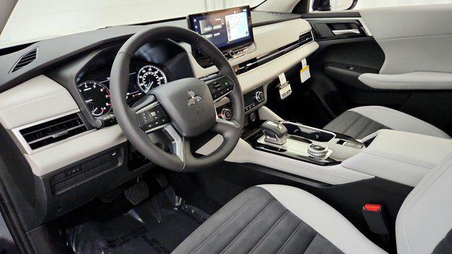 new 2025 Mitsubishi Outlander car, priced at $36,365