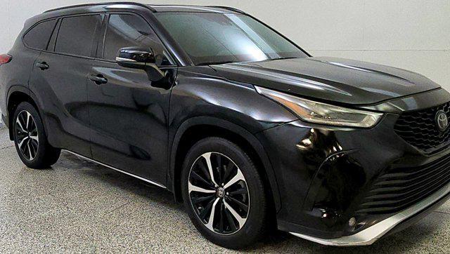 used 2021 Toyota Highlander car, priced at $28,841