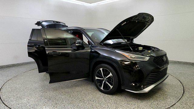 used 2021 Toyota Highlander car, priced at $28,841