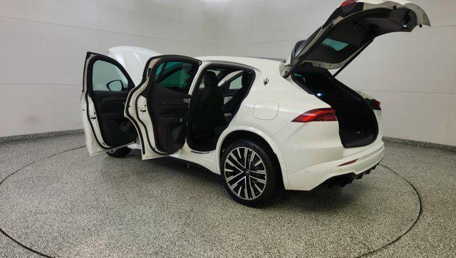 new 2025 Maserati Grecale car, priced at $89,805
