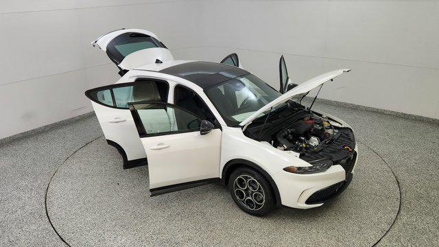 new 2025 Alfa Romeo Tonale car, priced at $43,185