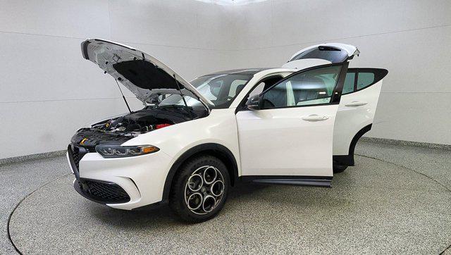 new 2025 Alfa Romeo Tonale car, priced at $43,185