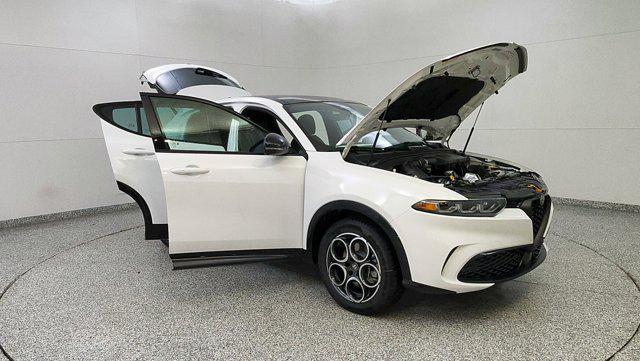 new 2025 Alfa Romeo Tonale car, priced at $43,185