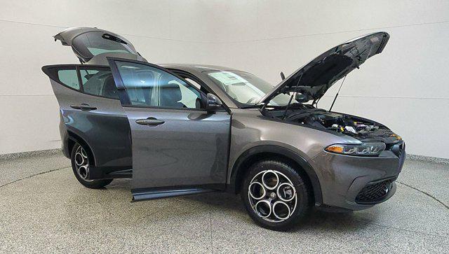 new 2025 Alfa Romeo Tonale car, priced at $40,625