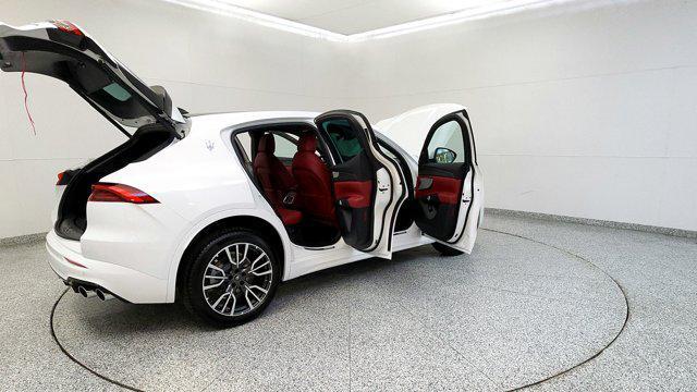 new 2025 Maserati Grecale car, priced at $91,095