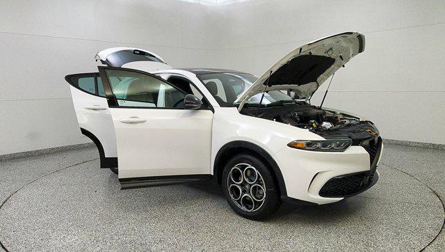 new 2025 Alfa Romeo Tonale car, priced at $43,185
