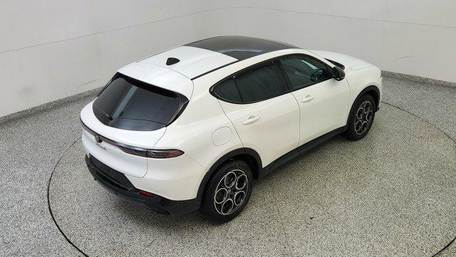 new 2025 Alfa Romeo Tonale car, priced at $43,185