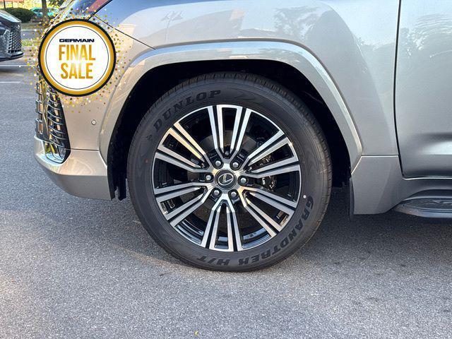 new 2025 Lexus LX 700h car, priced at $118,424