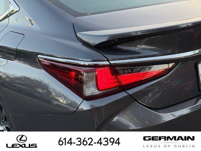 new 2025 Lexus ES 350 car, priced at $55,721