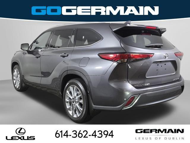 used 2023 Toyota Highlander car, priced at $42,412