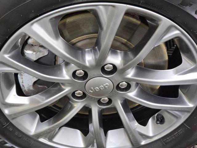 used 2021 Jeep Cherokee car, priced at $17,487