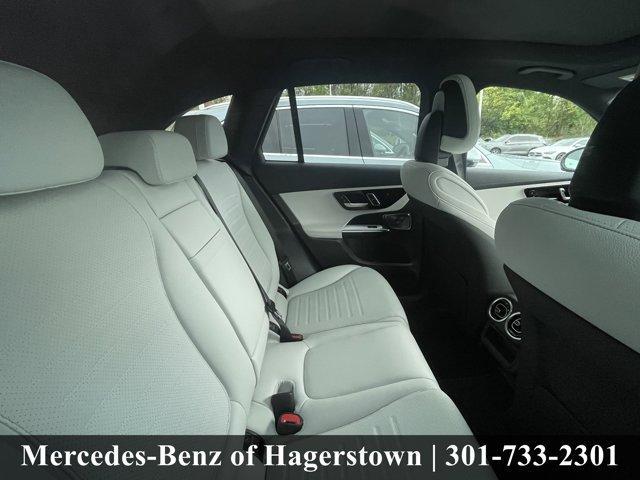 new 2026 Mercedes-Benz GLC 300 car