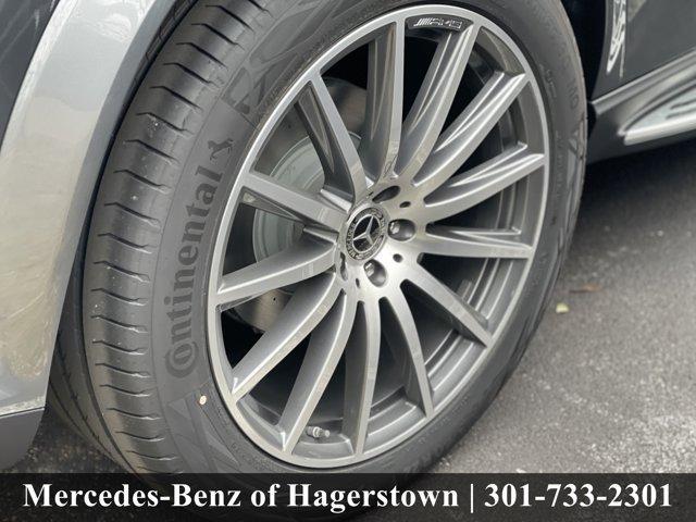 new 2026 Mercedes-Benz GLS 580 car