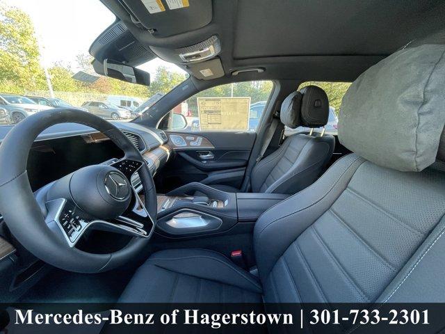 new 2025 Mercedes-Benz GLS 450 car